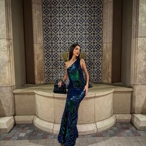 Elegant One-Shoulder Sequin Dress